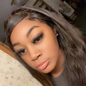 Meet your Posher, Shainiya